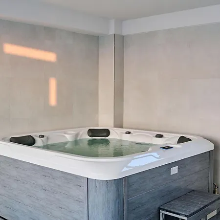 Prime 11 In Infinity - Parking Apartment Mamaia